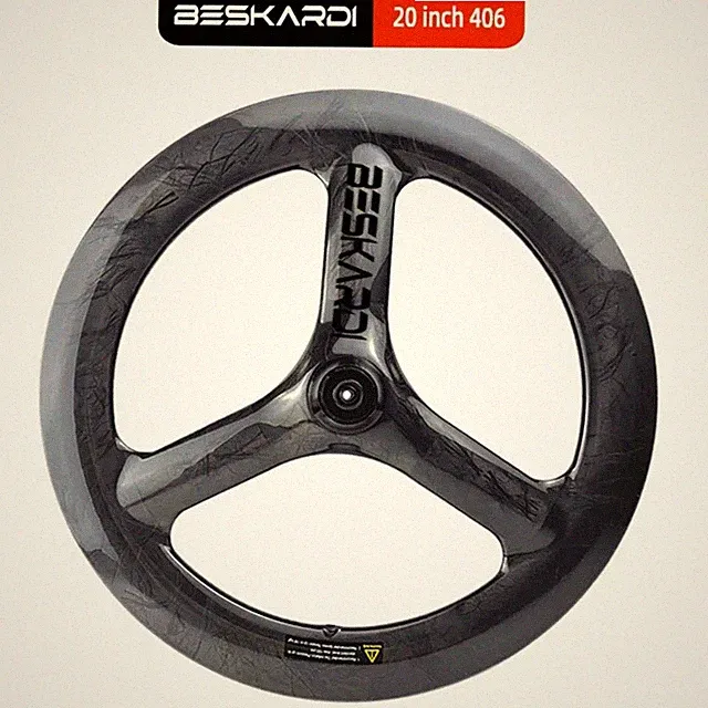 20 Inch 3 Spokes Front Carbon Bicycle Wheels Ceramic Bearing 6 Bolts Disc Brake