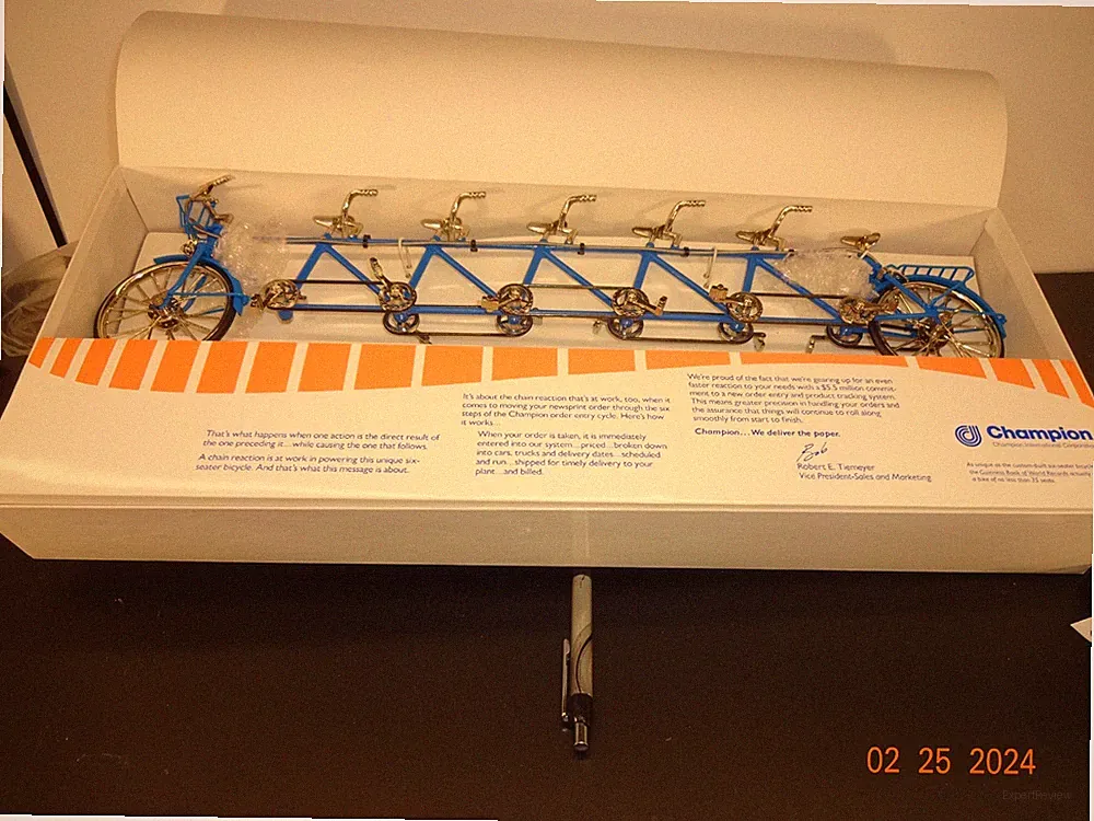NOS VINTAGE BICYCLE INTERNATIONAL PAPER CHAMPION PAPER TANDEM BICYCLE 6 SEATER